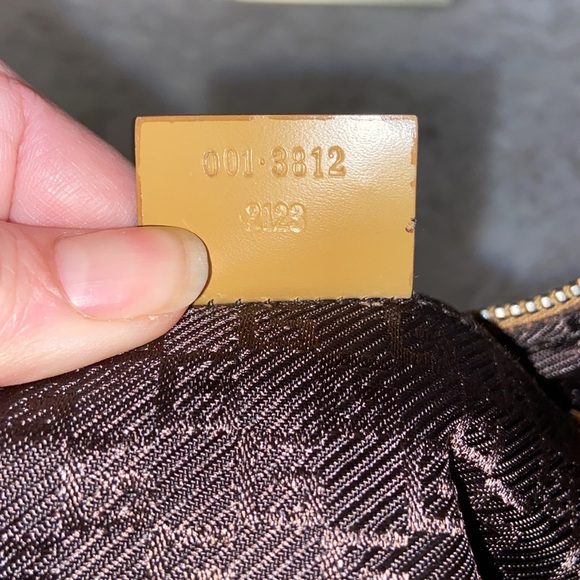 Gucci Vintage Camel Color Hobo Style Shoulder Bag EUC - Picture 6 of 16